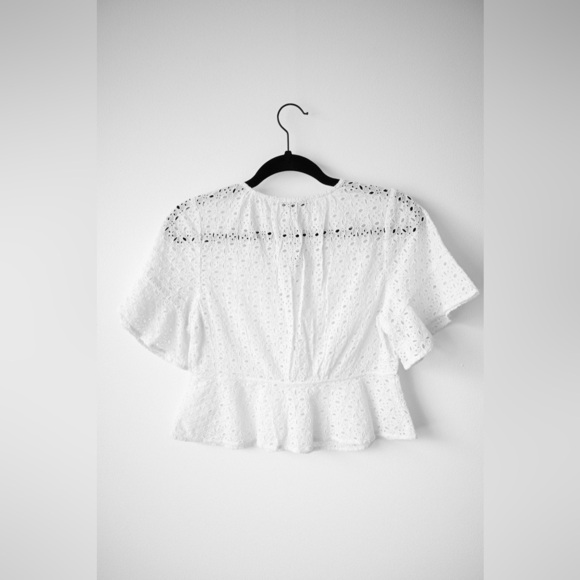 Madewell Front Tie Eyelet Blouse NWT - Picture 8 of 10